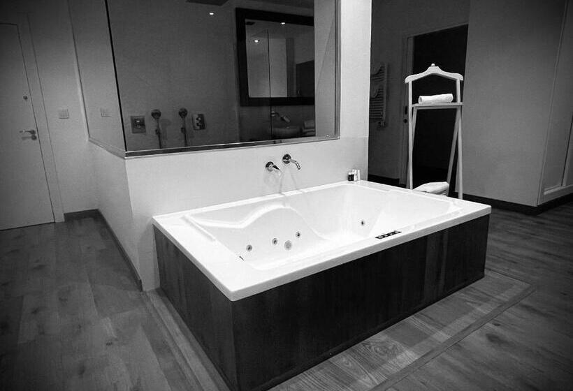 سوییت سوپریور, Villa Xarahiz