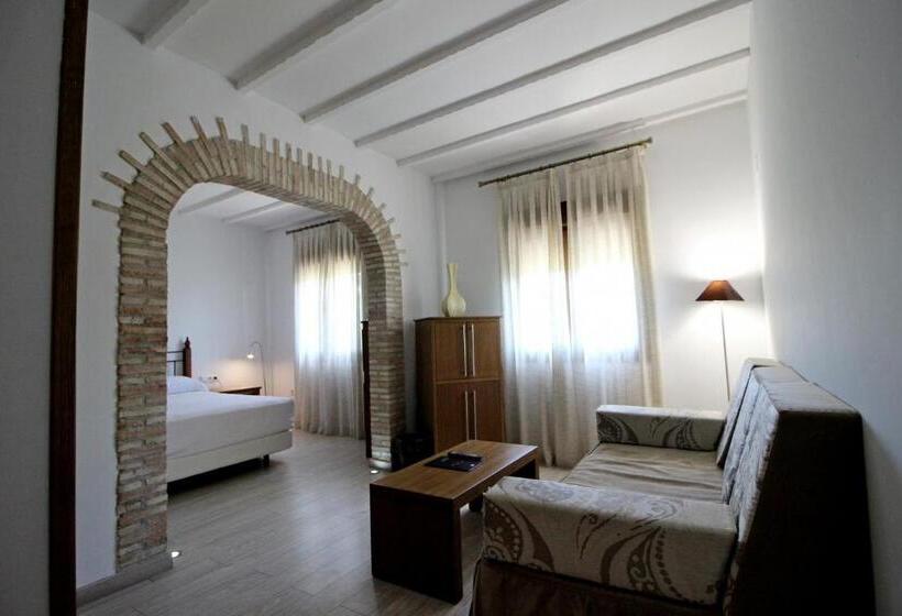 سوییت جونیور, Villa Xarahiz