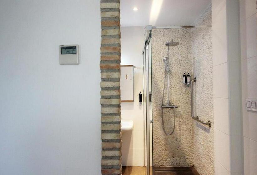 سوییت جونیور, Villa Xarahiz