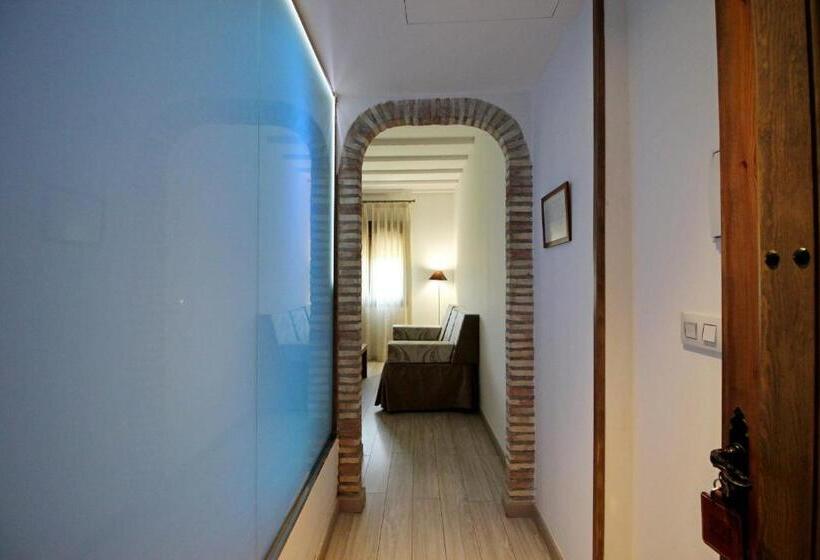 سوییت جونیور, Villa Xarahiz