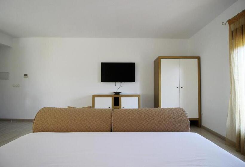 سوییت با چشمانداز کوه, Villa Xarahiz