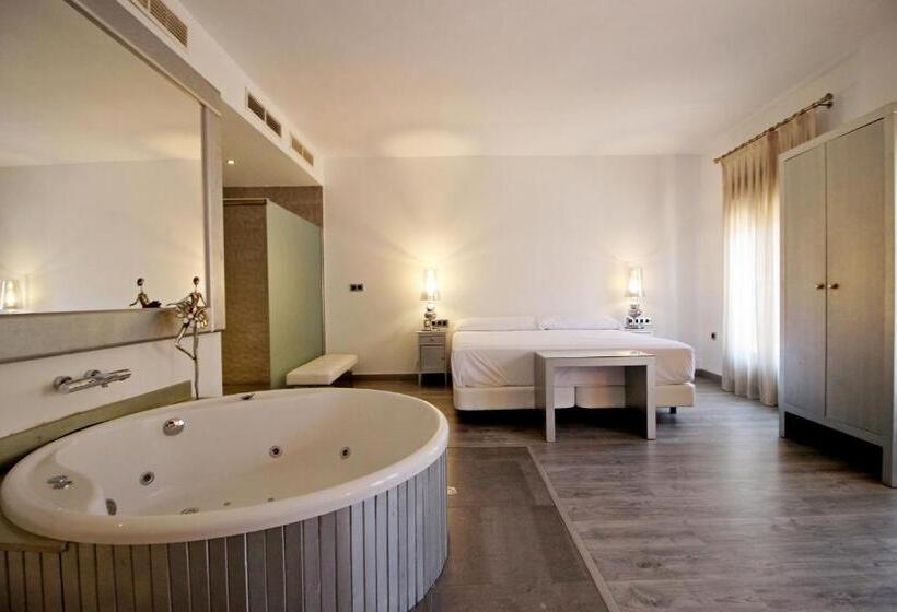 سوییت, Villa Xarahiz