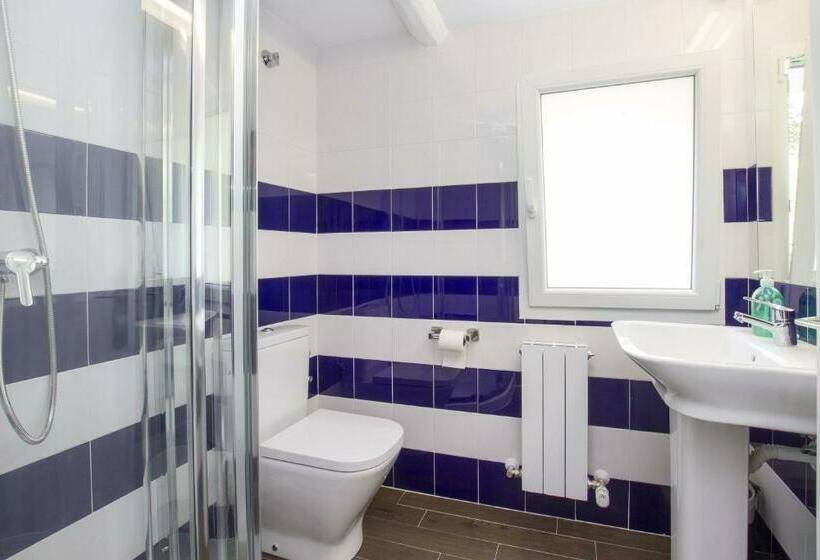 اتاق استاندارد, Lekeitio Aterpetxea Hostel