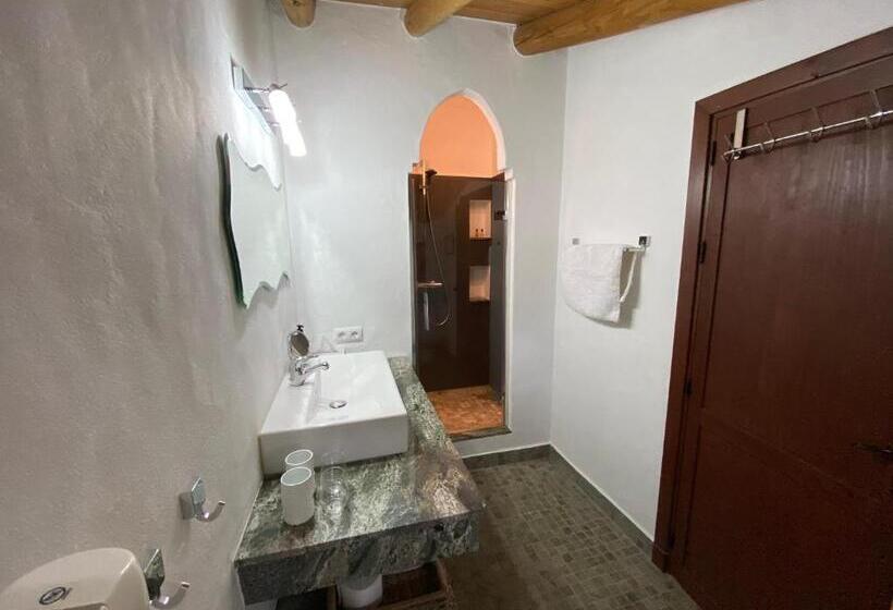 غرفة ديلوكس سرير كينج, Valle Del Arroyo Casas Rurales  Bed & Breakfast