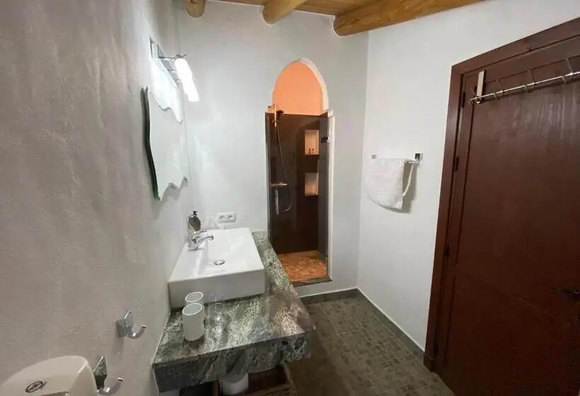 キングサイズベッドのデラックスルーム, Valle Del Arroyo Casas Rurales  Bed & Breakfast