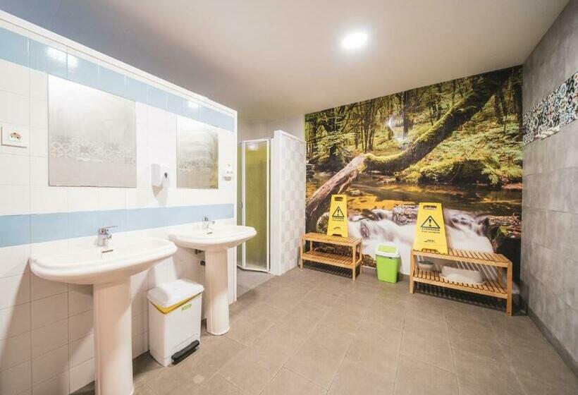 اتاق استاندارد یک نفره, Albergue Barullo   Cubículos   Literas   Habitaciones
