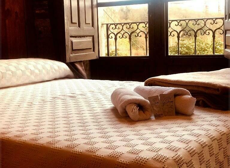 اتاق استاندارد سه نفره, Roots&boots Lugo