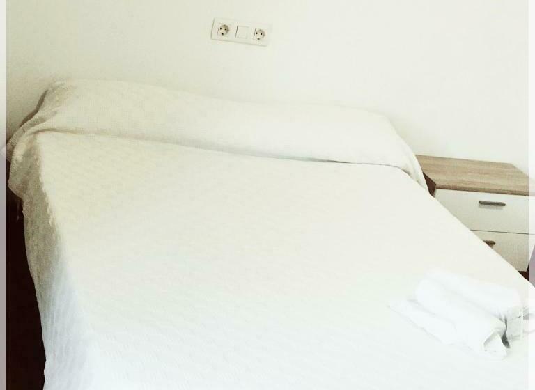 اتاق خانوادگی, Roots&boots Lugo