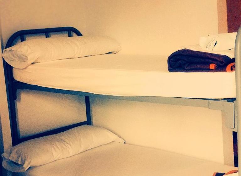 اتاق خانوادگی, Roots&boots Lugo