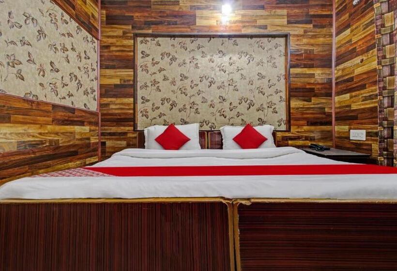 חדר דלוקס, Abihayat