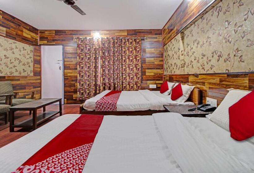 חדר קלאסי לשלושה, Abihayat