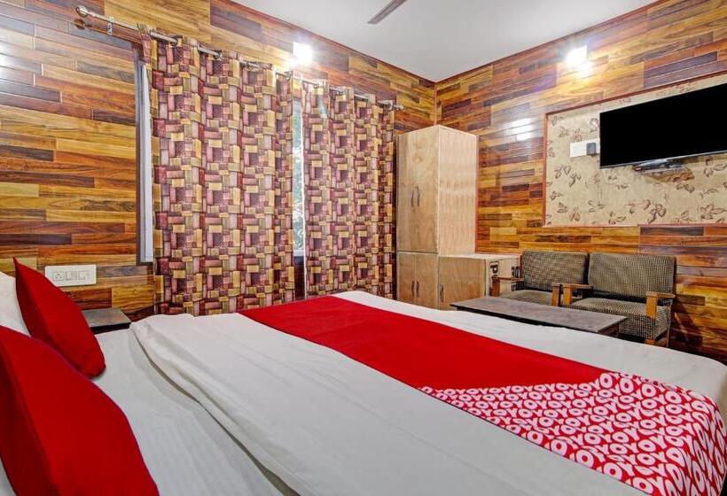 חדר קלאסי לשלושה, Abihayat