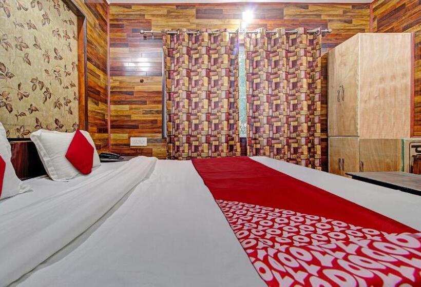 חדר קלאסי לשלושה, Abihayat