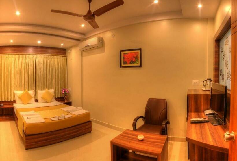 اتاق لوکس, Aditya