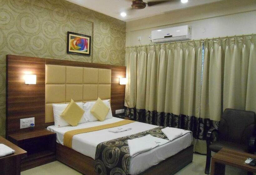 اتاق سوپریور, Aditya