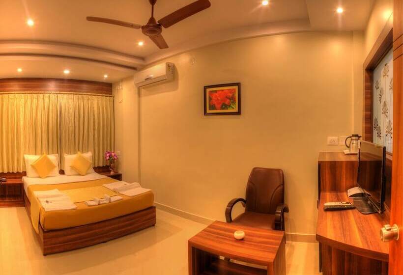 اتاق لوکس, Aditya