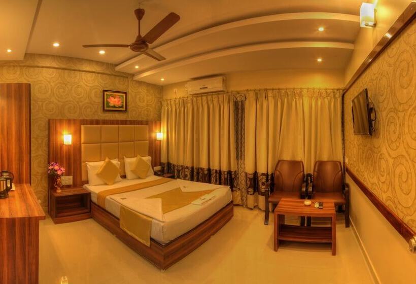 اتاق سوپریور, Aditya