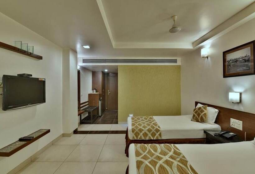 行政房间, Grand Ashirwad Beacon