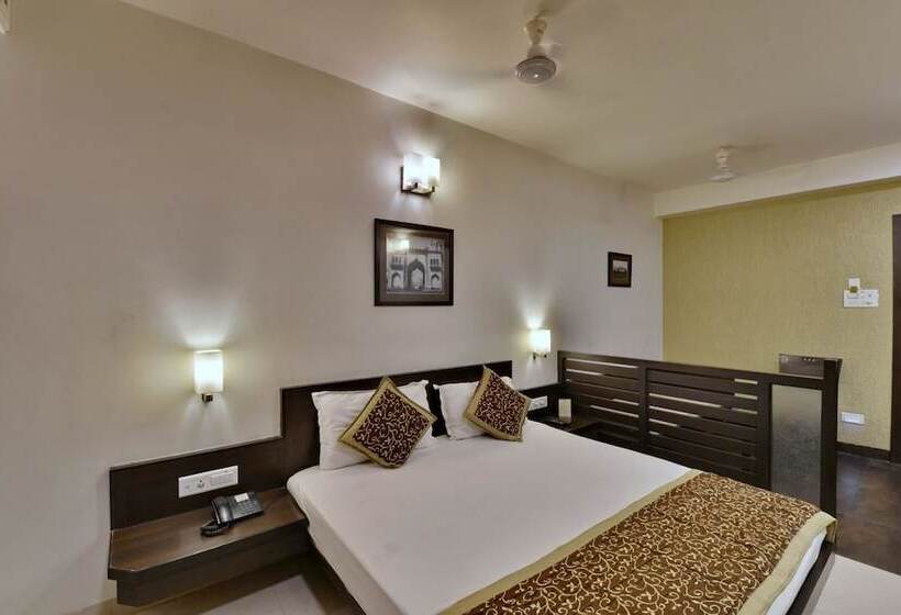 行政房间, Grand Ashirwad Beacon