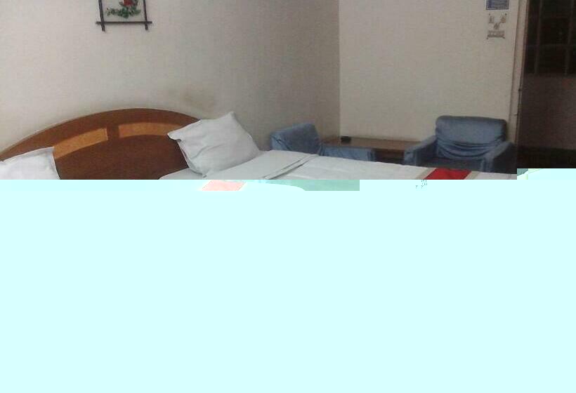 اتاق اجرایی, Mahalaxmi Indo Myanmar