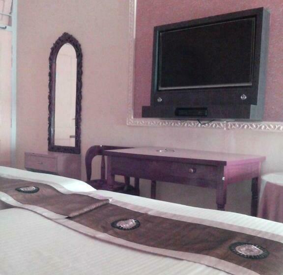 اتاق لوکس, Mahalaxmi Indo Myanmar