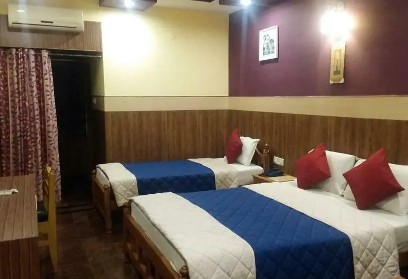Deluxe Kolmen Hengen Huone, Nala Residency