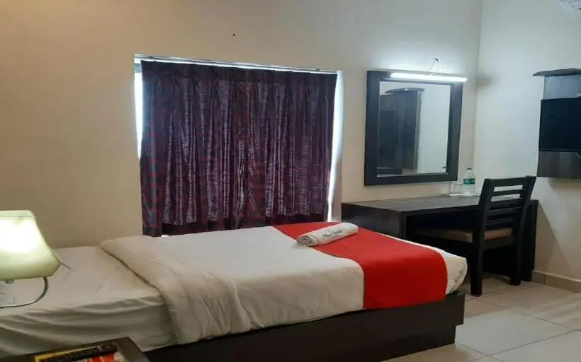 اتاق استاندارد یک نفره, Plazza Hotel , Trichy