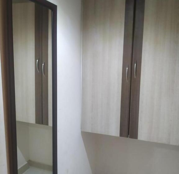 Camera Standard, Akash Park