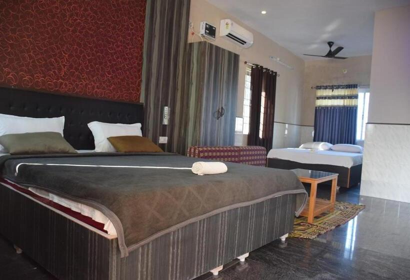 جناح مزوَّد بشرفة, Vinodhara Guesthouse