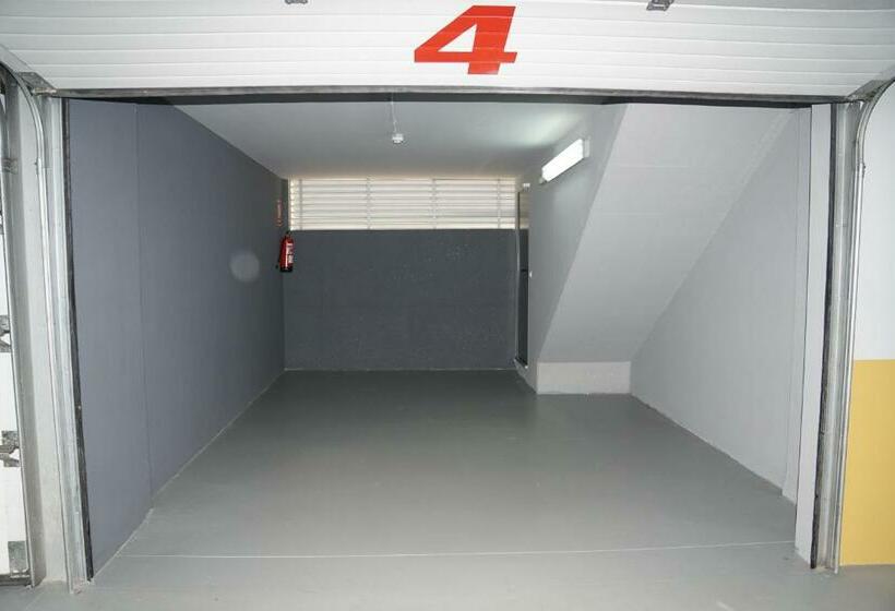 سوئیت با تخت بزرگ, Motel Los Abedules