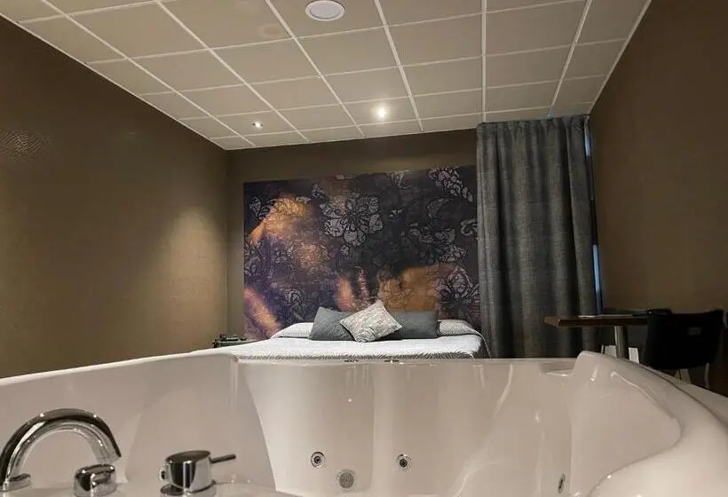 سوییت جونیور, Motel Los Abedules