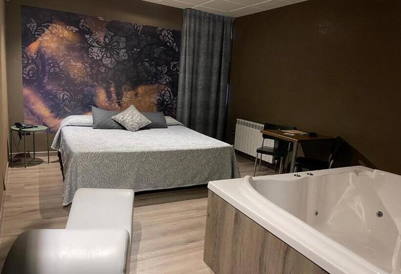 سوییت جونیور, Motel Los Abedules