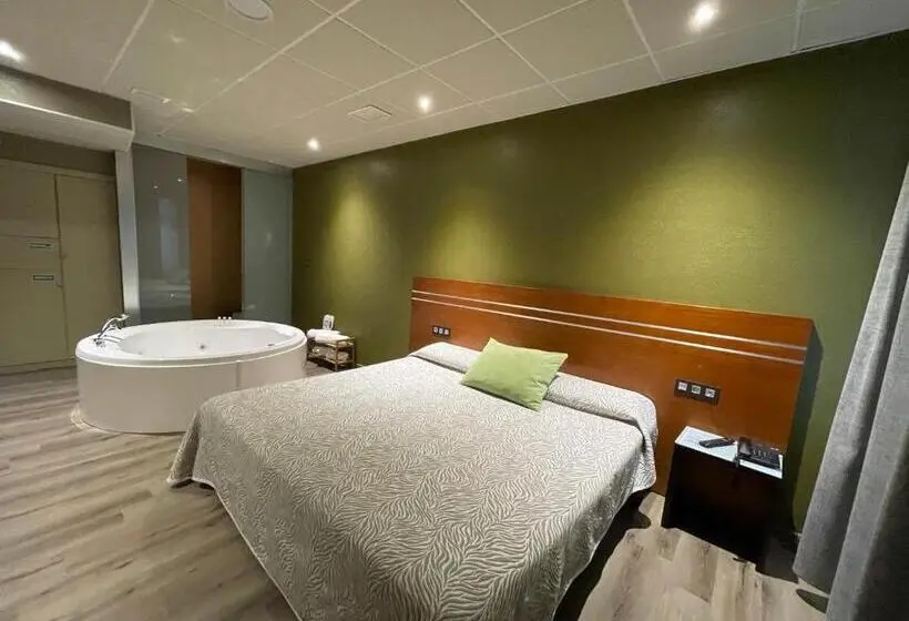 سوییت اجرایی, Motel Los Abedules