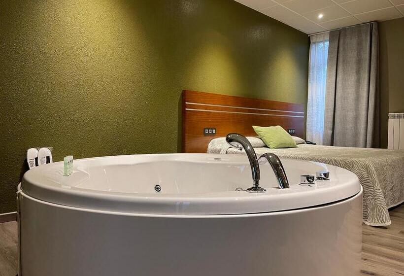 سوییت اجرایی, Motel Los Abedules