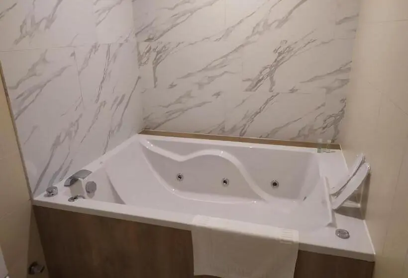 اتاق استاندارد با وان آب گرم, Motel Los Abedules