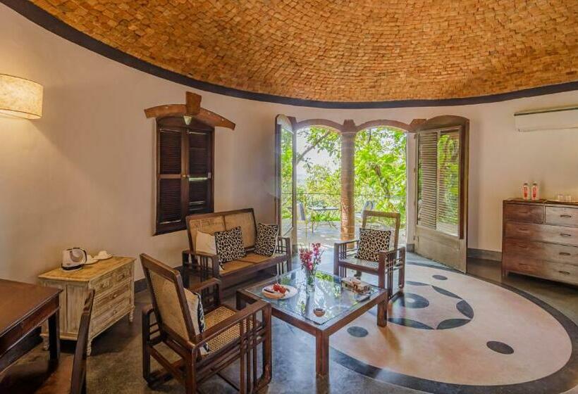 اتاق استاندارد با تخت بزرگ, Nilaya Hermitage