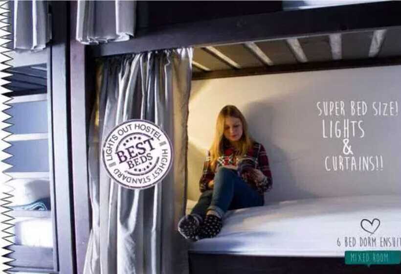 تختخواب در اتاق مشترک, The Lights Hostel