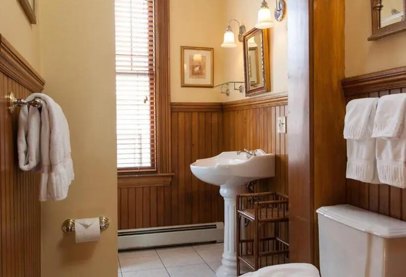 デラックスルーム, Lang House On Main Street Bed & Breakfast