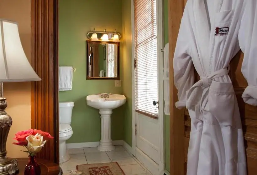 キングサイズベッドのスーペリアルーム, Lang House On Main Street Bed & Breakfast