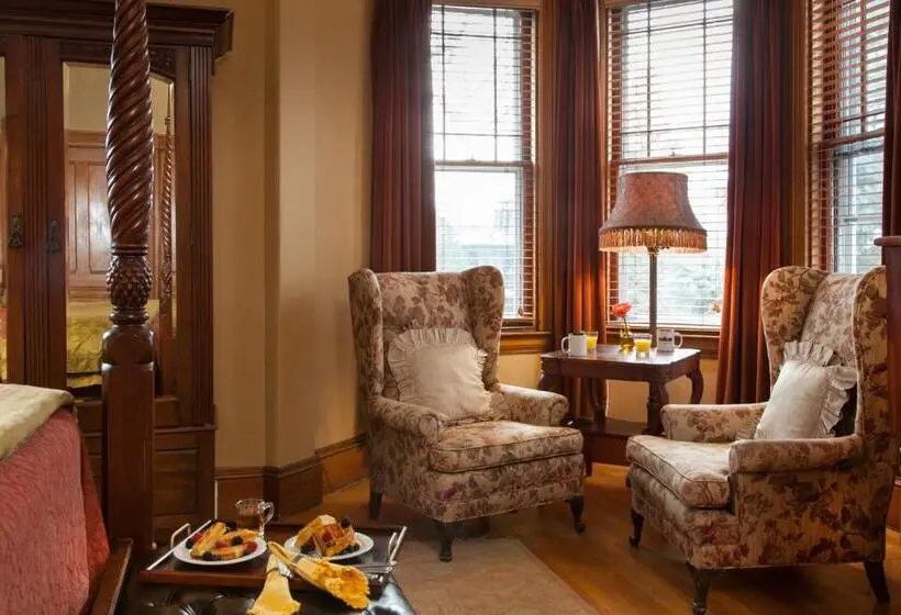 キングサイズベッドのスーペリアルーム, Lang House On Main Street Bed & Breakfast