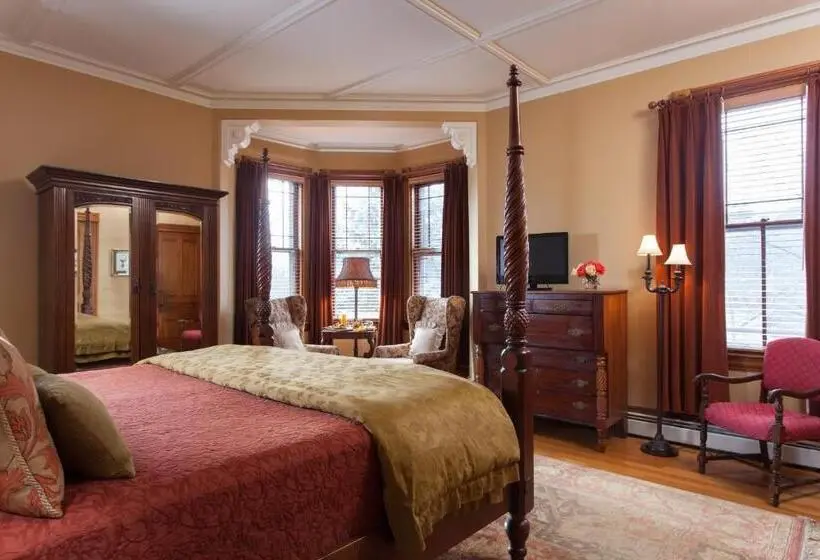 キングサイズベッドのスーペリアルーム, Lang House On Main Street Bed & Breakfast