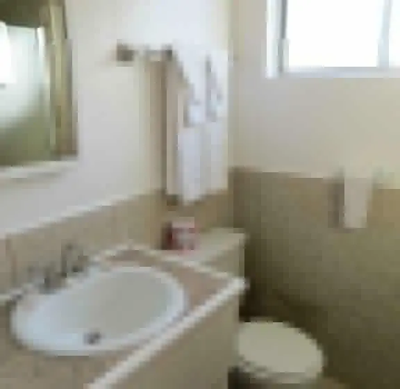 اتاق استاندارد, Capri Motel