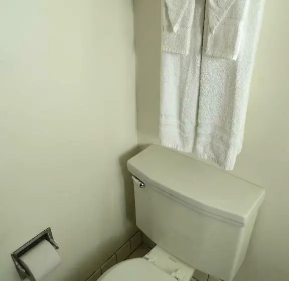 اتاق استاندارد یک نفره, Capri Motel