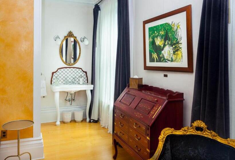 غرفة ديلوكس سرير كينج, Argos Inn   Ithaca S Boutique