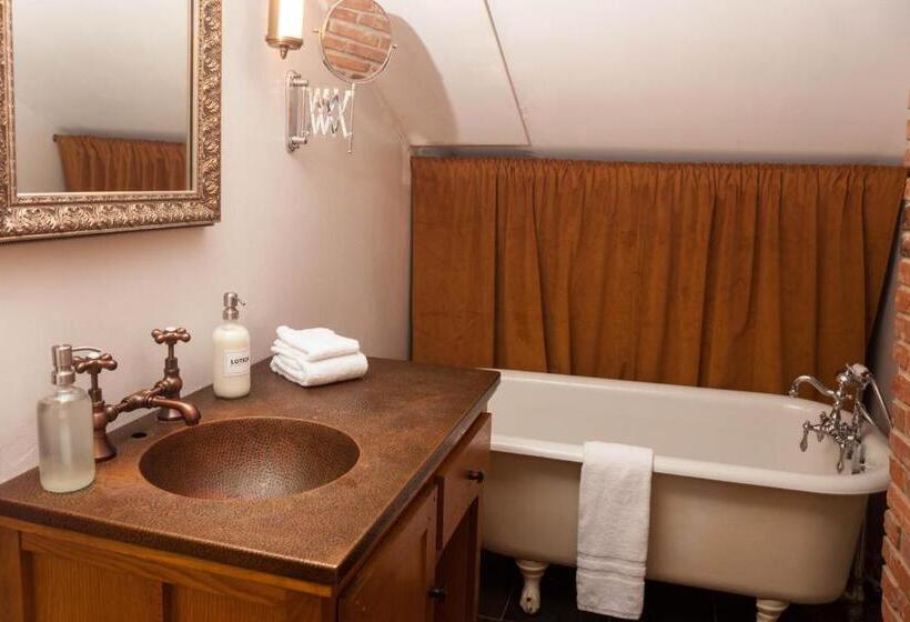 جناح ديلوكس سرير كينج, Argos Inn   Ithaca S Boutique