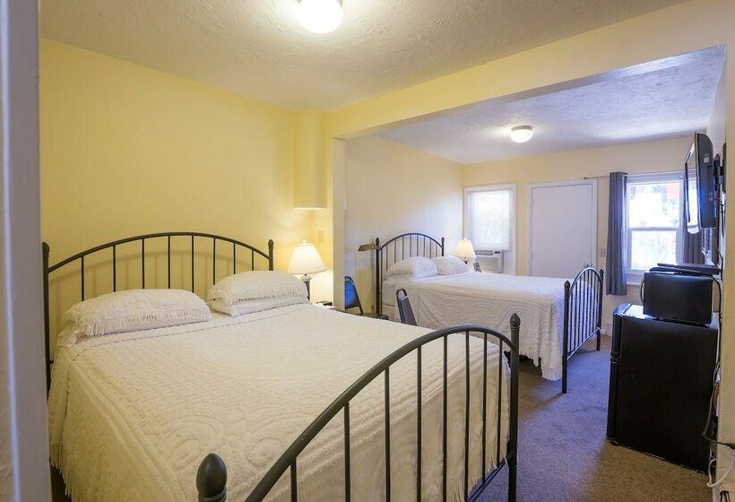 스탠다드 룸 더블 침대 2개, The Lava