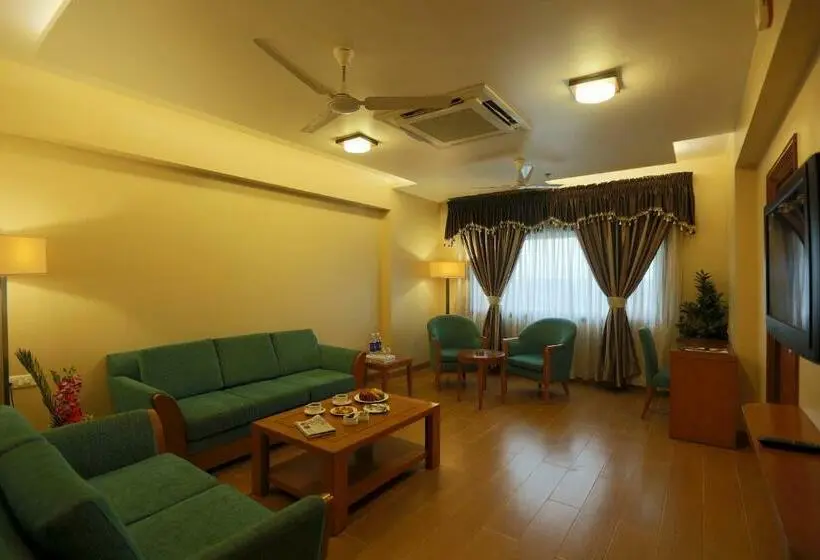 スイート, Brijwasi Lands Inn