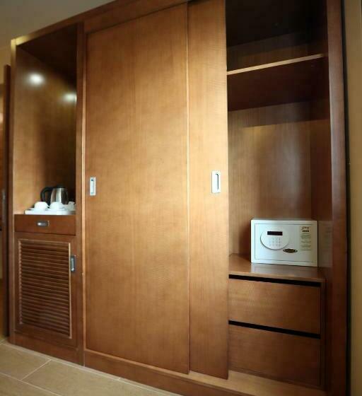 스위트, Brijwasi Lands Inn