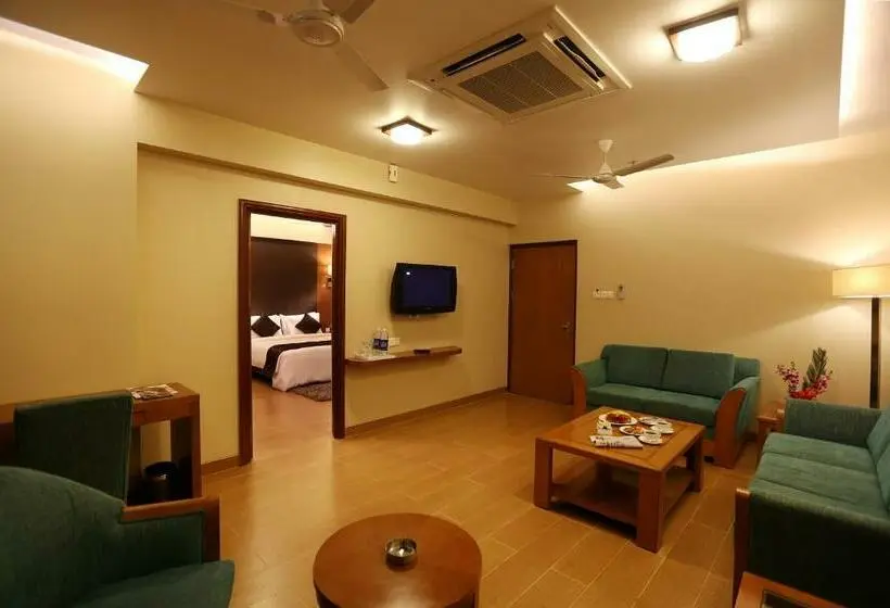 スイート, Brijwasi Lands Inn