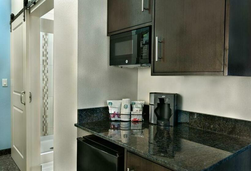 جناح, Oxford Suites Bellingham